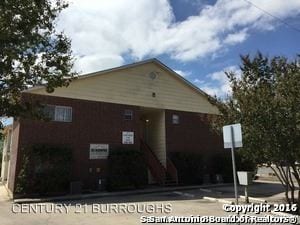 Primary Photo - 330 E Sunshine Dr