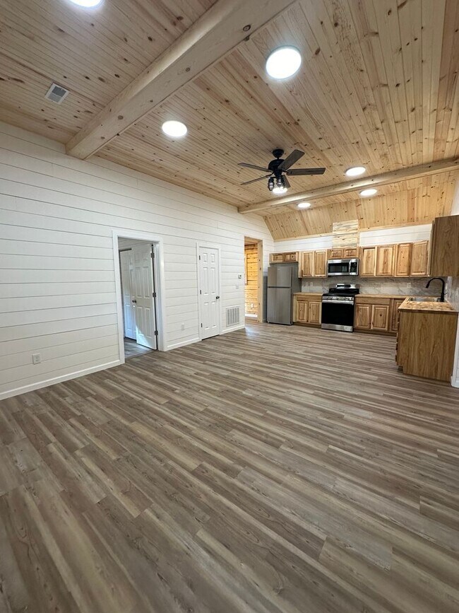 Foto del edificio - New Construction Log Home | 2 bedroom | 2.5 bathrooms