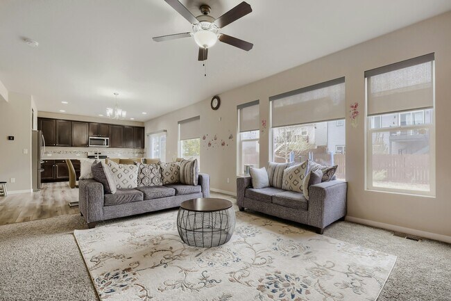 Foto del edificio - 11125 Falling Snow Ln