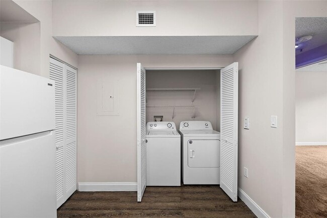 Foto del edificio - 6976 SW 39th St