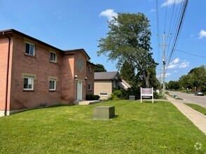 Building Photo - 104 Codrington St