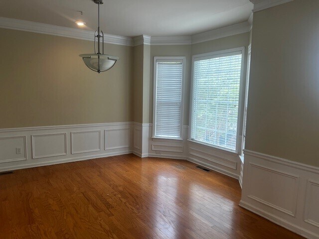Foto del edificio - 212 Macleans Cross Ln SE