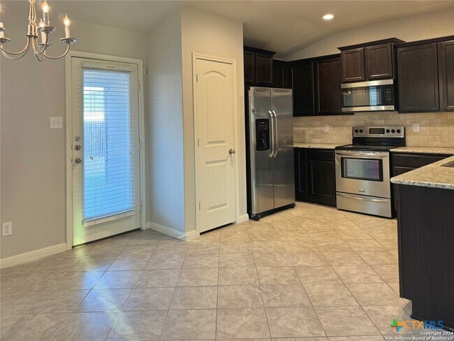 Foto del edificio - 2249 Olive Hill Dr