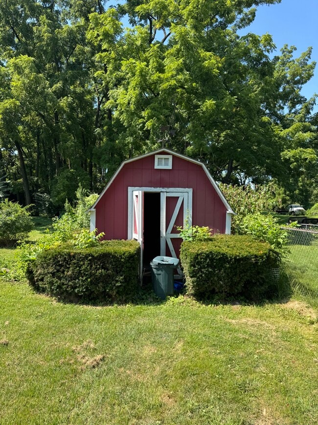 Building Photo - 138 Elmgrove Ave