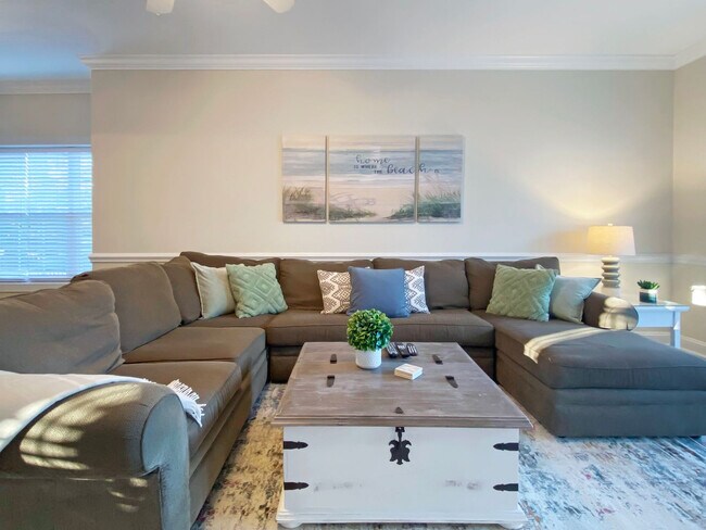 Foto del edificio - 4880 Dahlia Ct