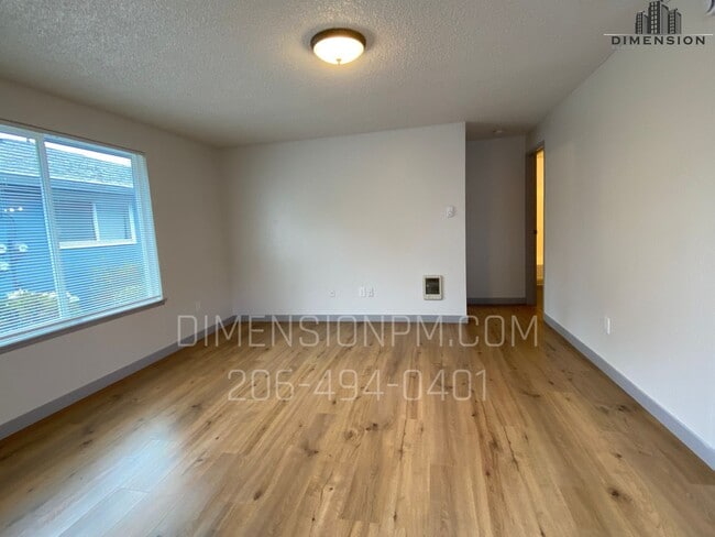 Building Photo - Convenient 1 bed 1 bath Units!