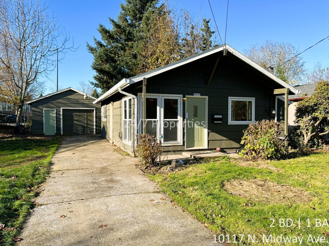 Foto principal - 2BD I 1BA Home + Garage - Large Lot