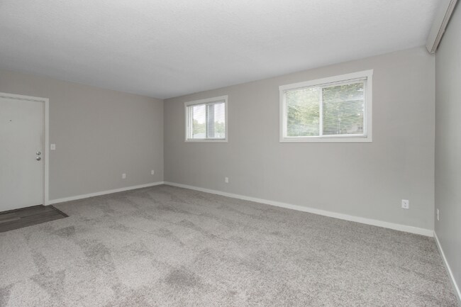 Building Photo - 306 4th Ave NW