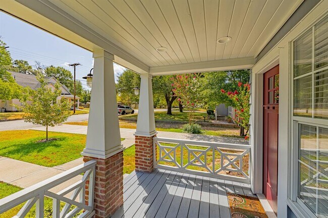 Building Photo - 509 McNair St