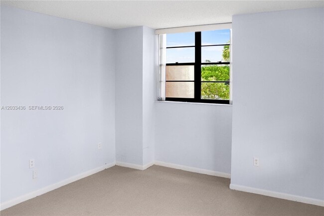Building Photo - 10425 SW 112th Ave