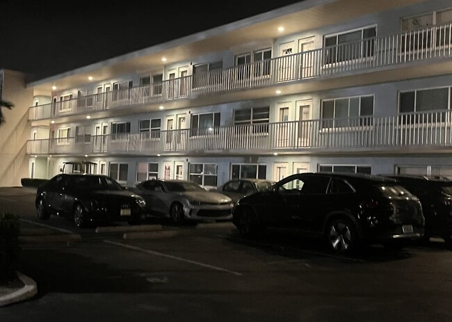Photo - 6161 Gulf Winds Dr (St. Pete Beach, FL) Apartment