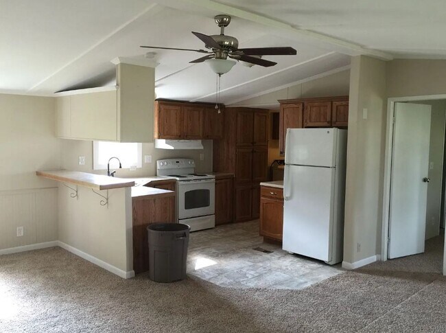 Building Photo - 2567 500 E