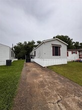 Building Photo - 1938 Garden Rd