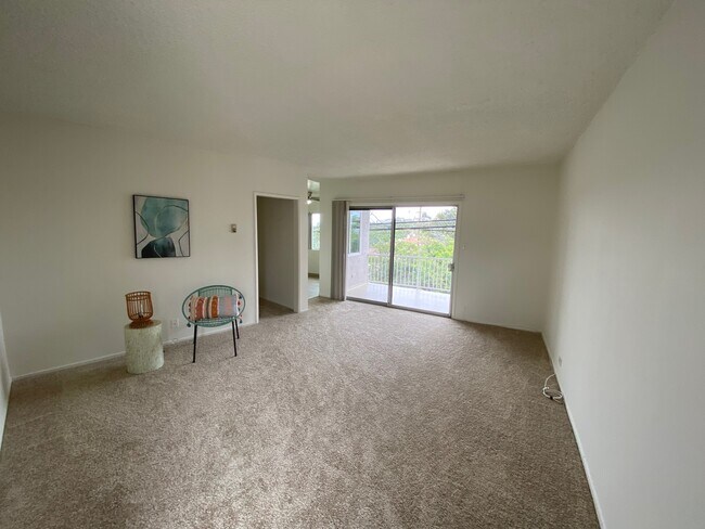 Living room - 5808 S Pacific Coast Hwy