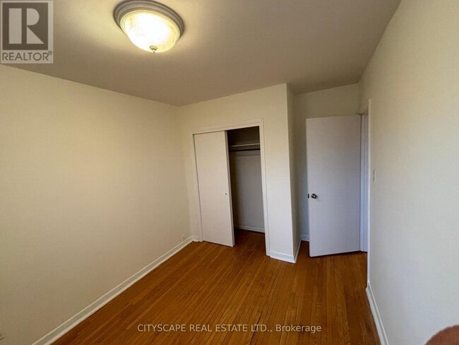 Building Photo - 116 Guildwood Pkwy