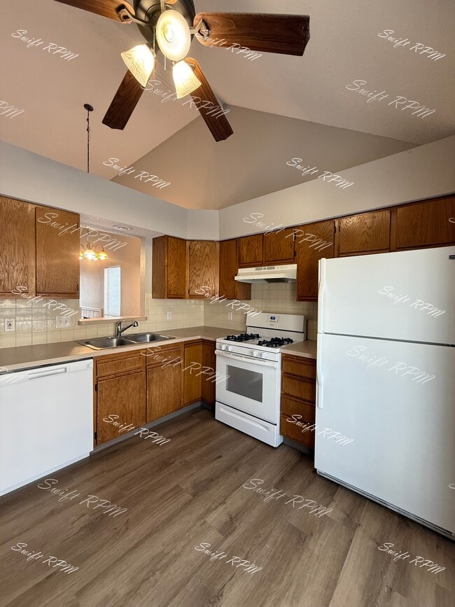 Building Photo - 8955 Hauser