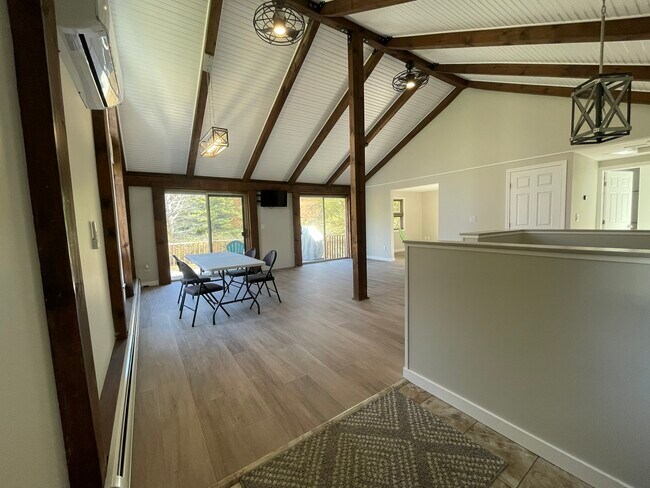 Foto del edificio - 832 VT-15