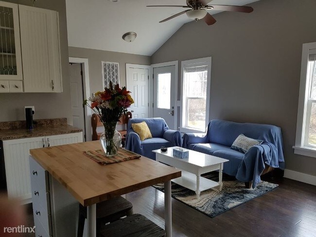 Building Photo - 2 br, 1 bath House - 69 Pershing St