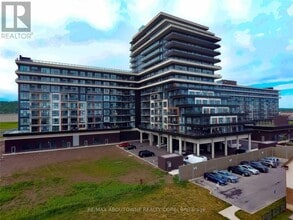 Building Photo - 550-550 N Service Rd