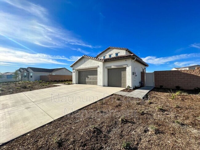 Building Photo - 31310 Reserve Dr