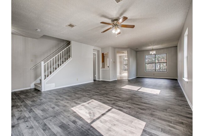 Building Photo - 7318 Belmede Ct