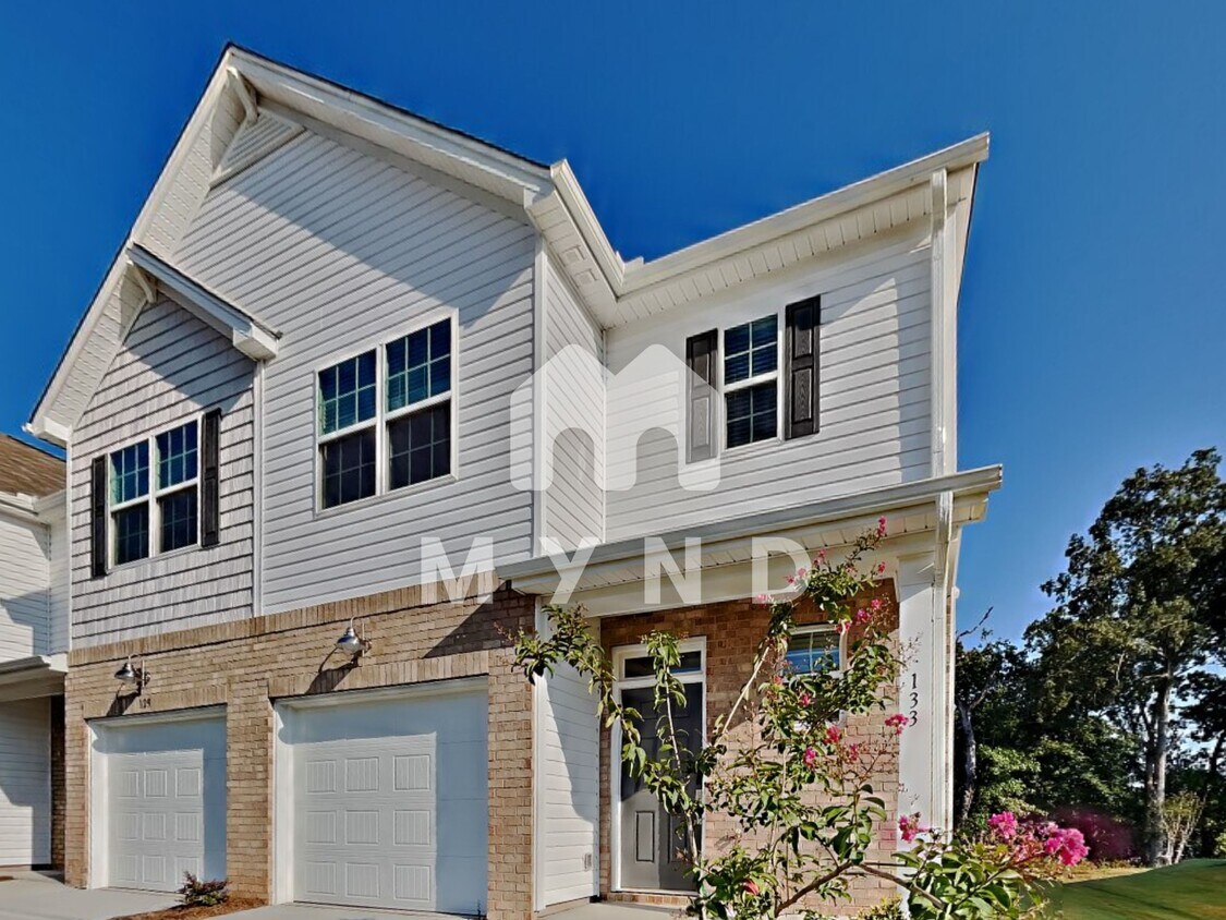 133 Eagle Chase Dr Townhome Rentals in Taylors SC