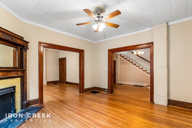 Building Photo - Stunning Historic Montford Home with Moder...