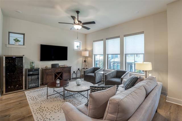 Foto del edificio - 1053 Manacor Ln