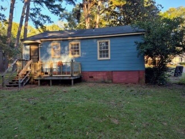 Building Photo - 3251 Meadow Ln