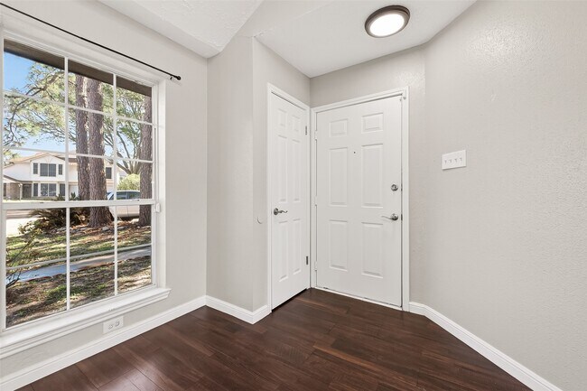 Foto del edificio - 1507 Windys Way