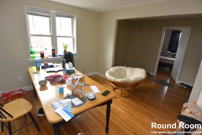 Foto del edificio - 273 Corey Rd