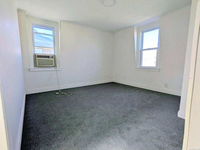 Building Photo - 45 White St