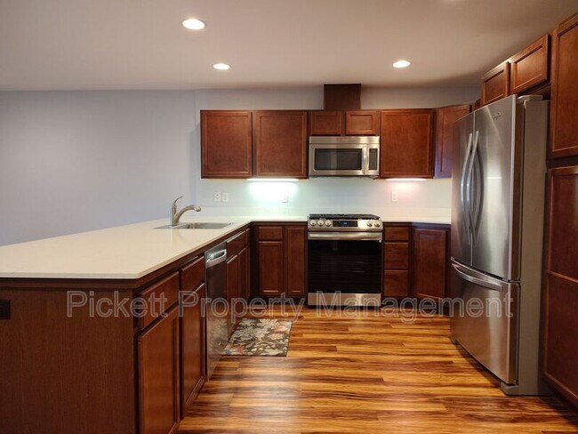 Foto del edificio - 10715 NE Rhody Wy