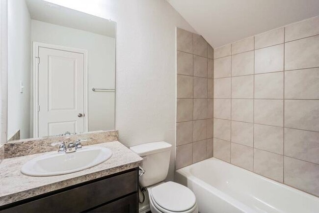 Foto del edificio - 9411 Dogwood Hill