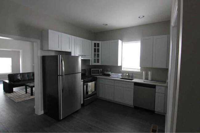 Building Photo - 219 W Chester Pike