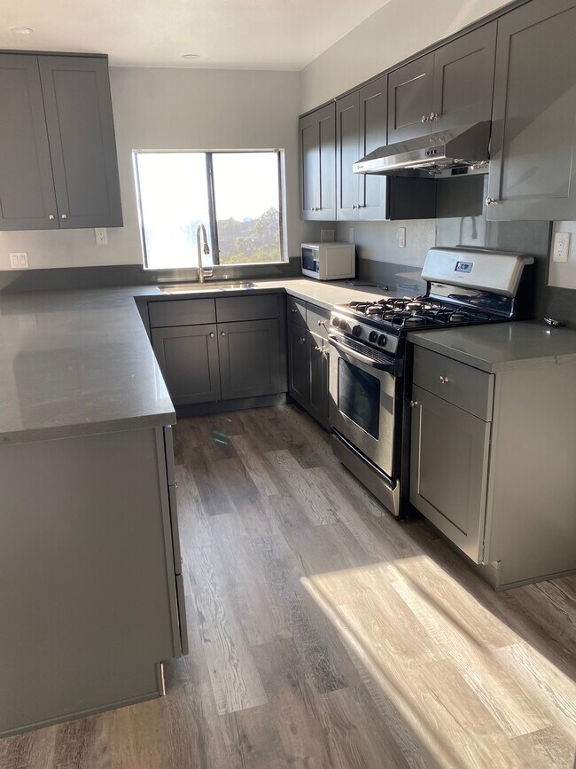 Foto del edificio - 1019 Everett St