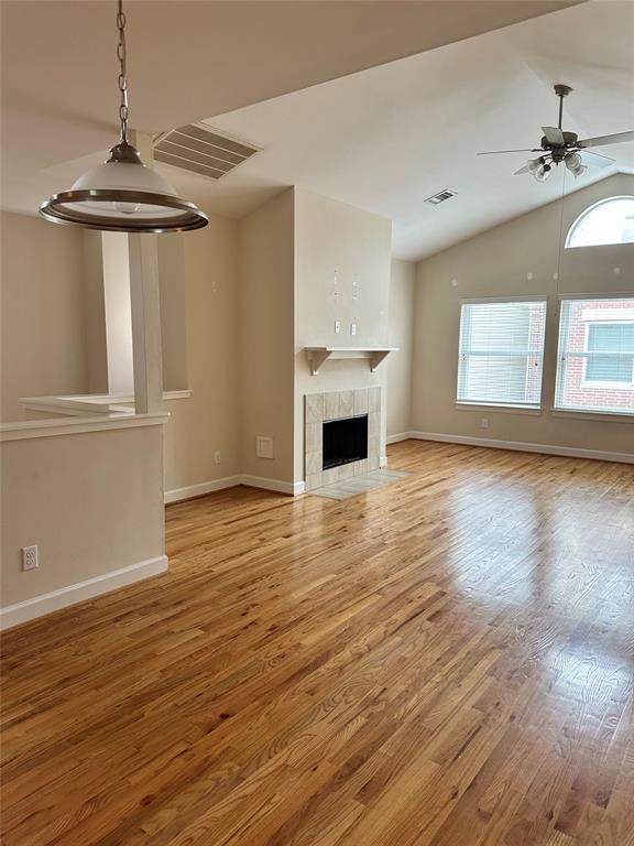 Foto del edificio - 8775 Bryam St