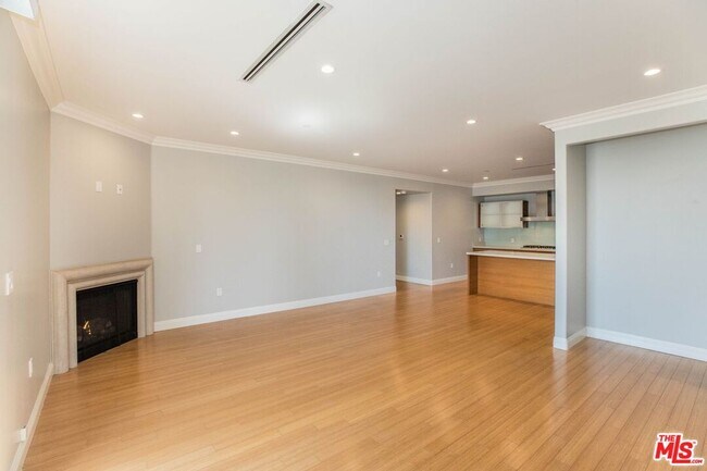 Foto del edificio - 1283 Havenhurst Dr