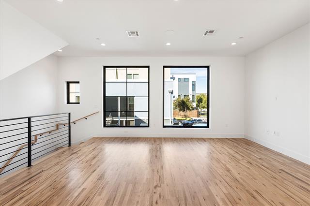 Building Photo - 2107 N Garrett Ave