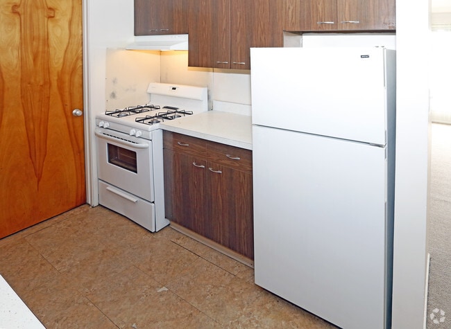 2BR,1BA - Meadow Lane Apartments