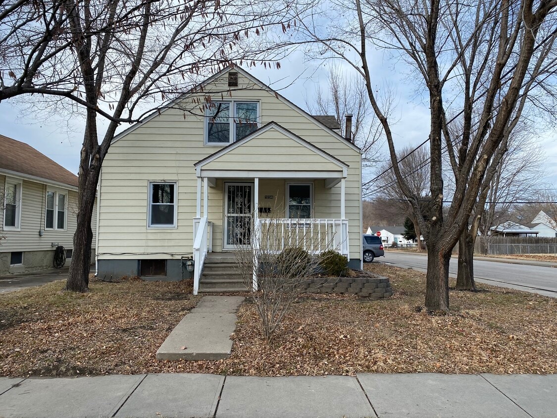 Primary Photo - 1234 E 22nd Ave