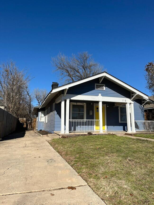 Photo - 115 NW 29th St House