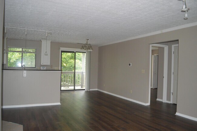 Foto del edificio - 2744 Greystone Dr