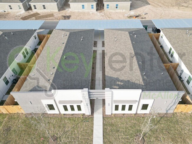 Foto del edificio - 4104 Walnut Ave