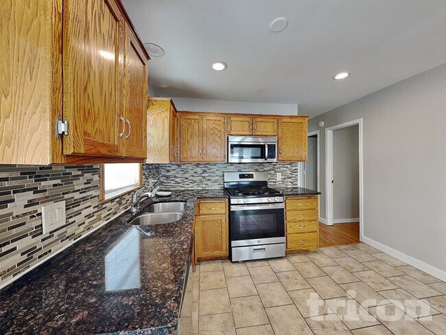 Foto del edificio - 4010 Monroe St NE