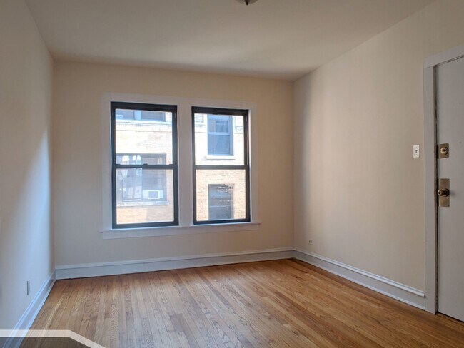 Foto del edificio - 2651 N Spaulding Ave
