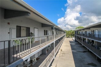 Building Photo - 826 Wiggins Pass Rd