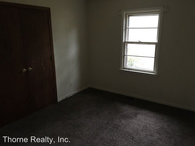Building Photo - 3 br, 1 bath House - 512 E Church Street