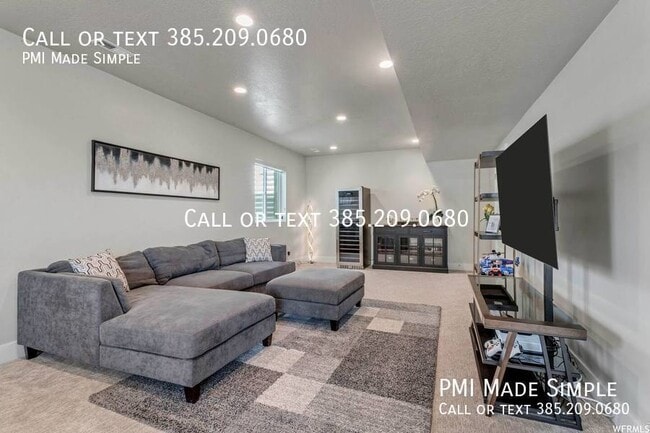 Building Photo - Beautiful, Spacious Home in the Heart of T...