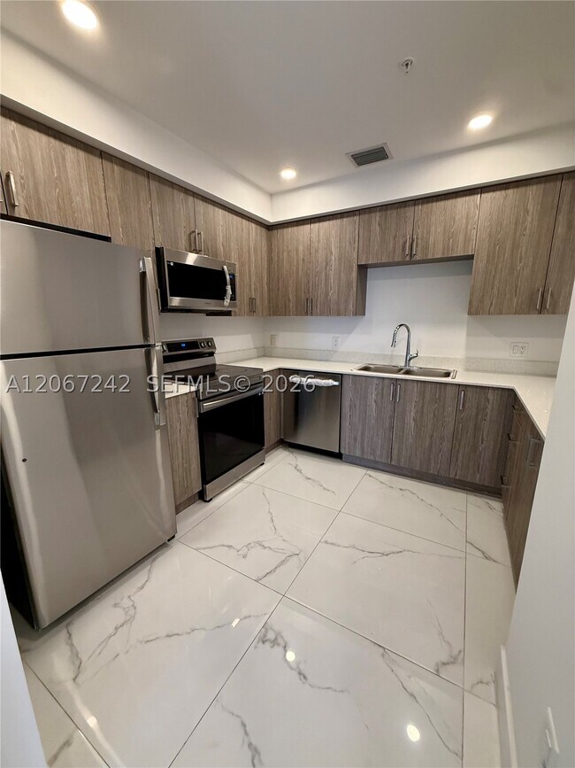 Foto del edificio - 11150 NW 82nd St